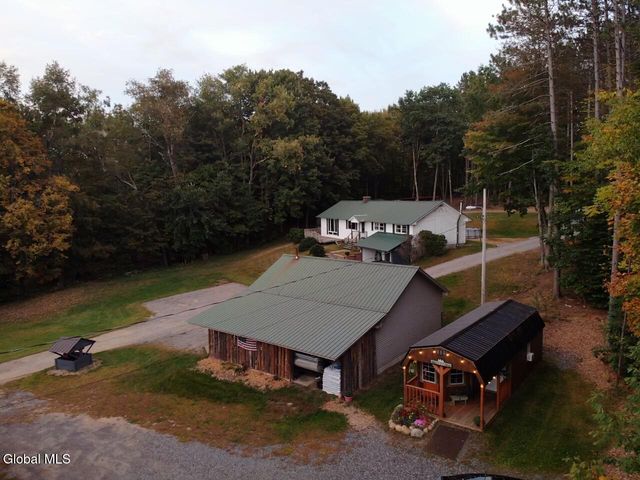 24 N Shore Road, Edinburg, NY 12134