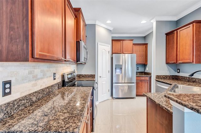 5513 KINGLETHILL DRIVE, Lithia, FL 33547