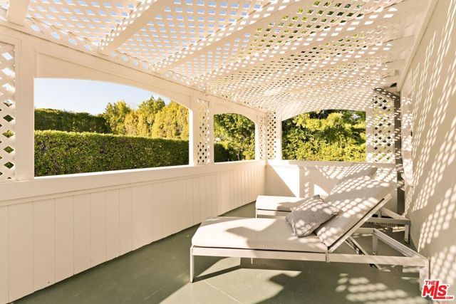 441 S Muirfield Road, Los Angeles, CA 90020