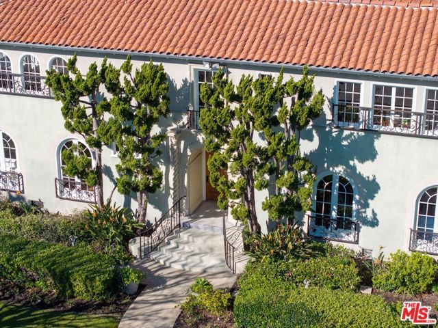 441 S Muirfield Road, Los Angeles, CA 90020