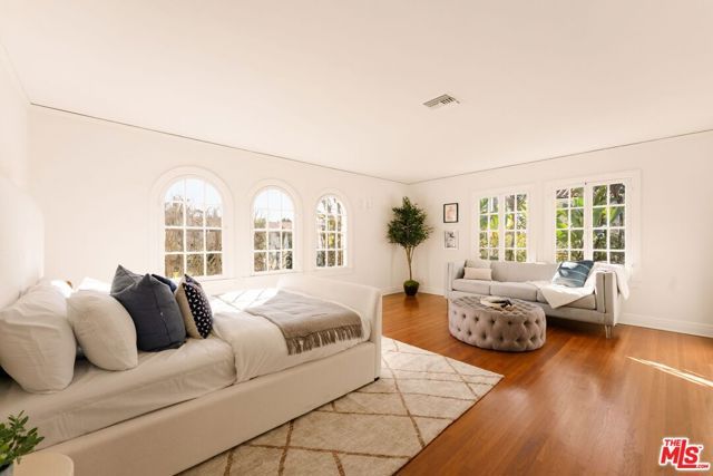 441 S Muirfield Road, Los Angeles, CA 90020