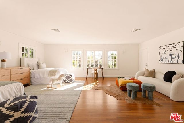 441 S Muirfield Road, Los Angeles, CA 90020