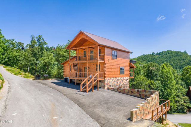 1904 Starr Street, Sevierville, TN 37876