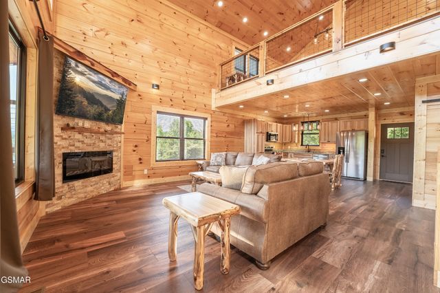 1904 Starr Street, Sevierville, TN 37876