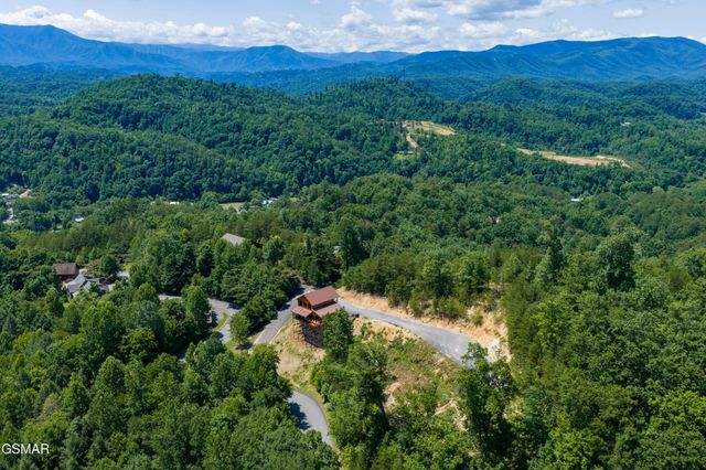 1904 Starr Street, Sevierville, TN 37876