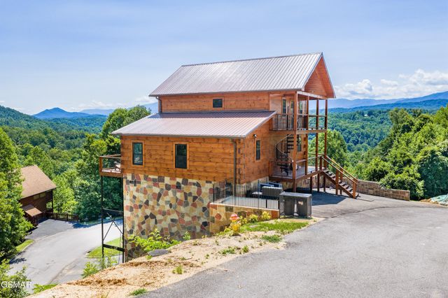 1904 Starr Street, Sevierville, TN 37876