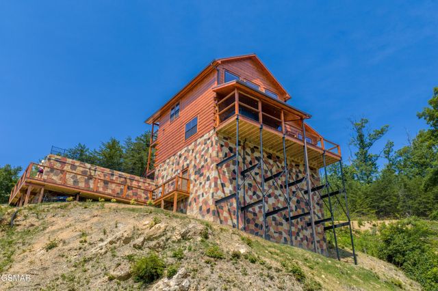 1904 Starr Street, Sevierville, TN 37876