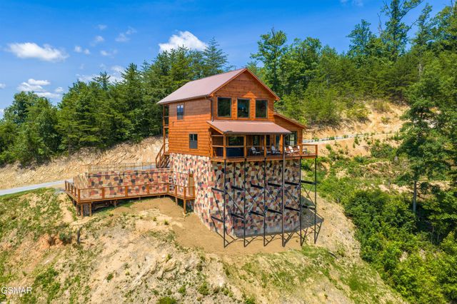 1904 Starr Street, Sevierville, TN 37876