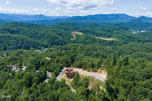 1904 Starr Street, Sevierville, TN 37876