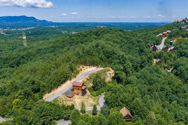1904 Starr Street, Sevierville, TN 37876