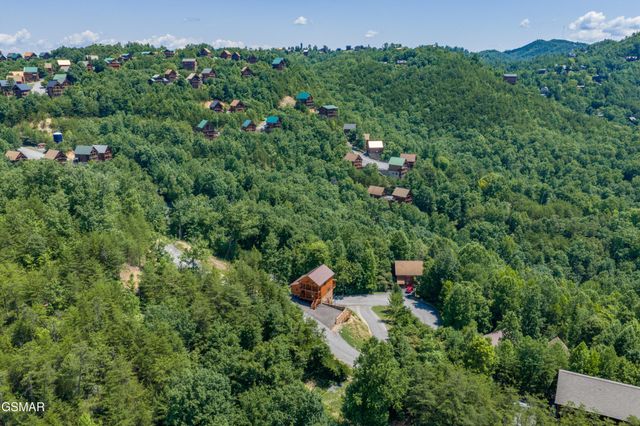 1904 Starr Street, Sevierville, TN 37876