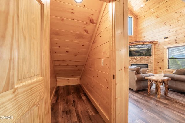 1904 Starr Street, Sevierville, TN 37876