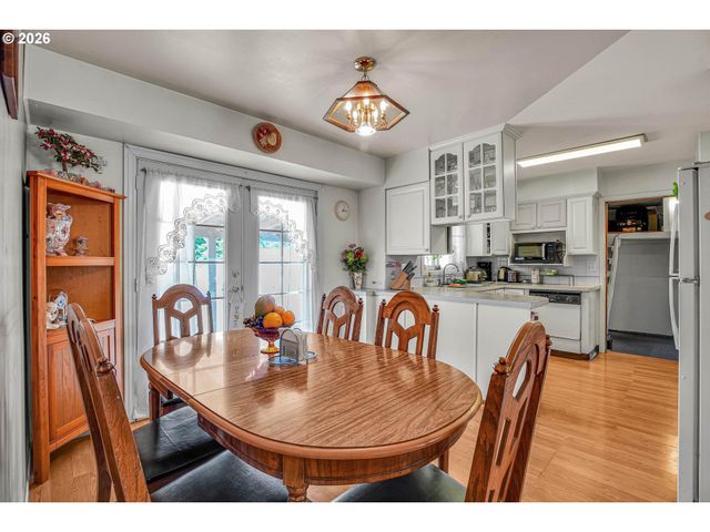 2249 Se 185TH Ave, Portland, OR 97233