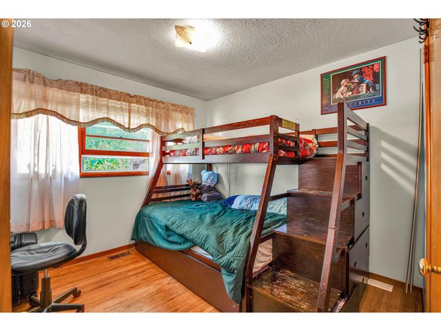 2249 Se 185TH Ave, Portland, OR 97233
