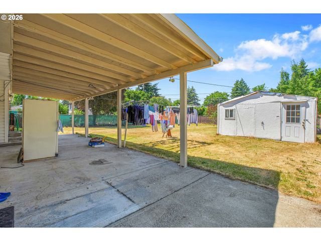 2249 Se 185TH Ave, Portland, OR 97233