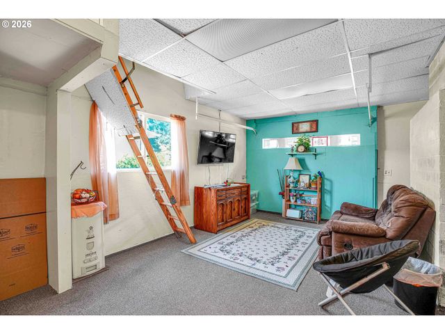 2249 Se 185TH Ave, Portland, OR 97233