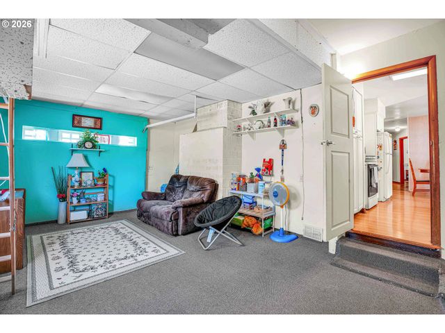 2249 Se 185TH Ave, Portland, OR 97233