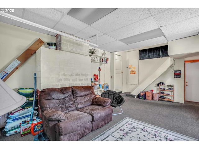 2249 Se 185TH Ave, Portland, OR 97233