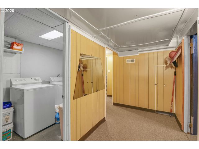 2249 Se 185TH Ave, Portland, OR 97233