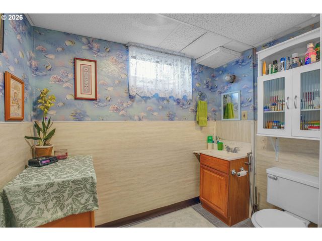 2249 Se 185TH Ave, Portland, OR 97233