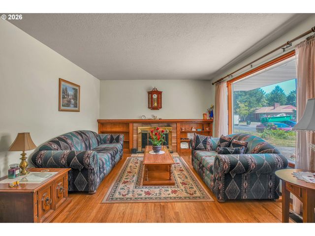 2249 Se 185TH Ave, Portland, OR 97233