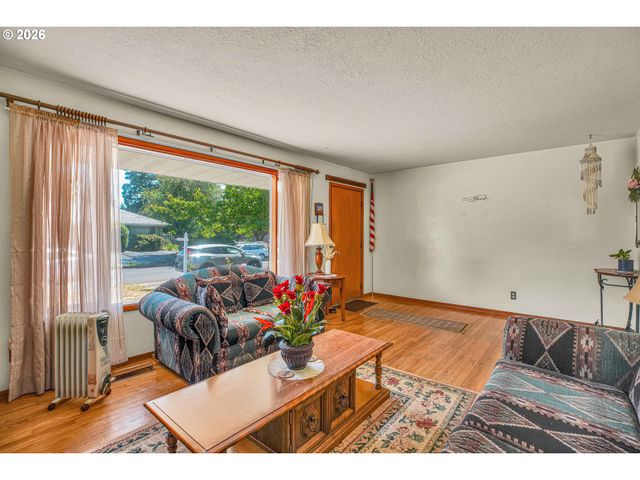 2249 Se 185TH Ave, Portland, OR 97233