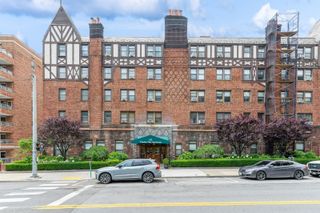 68 E Hartsdale Avenue 6M, Hartsdale, NY 10530