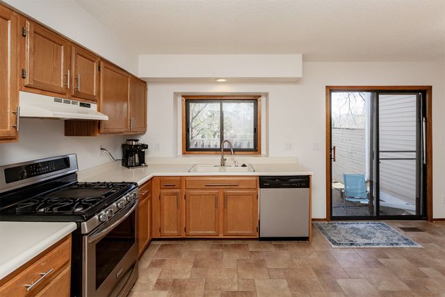 1517 Little Bluestem Court A12, Ames, IA 50014