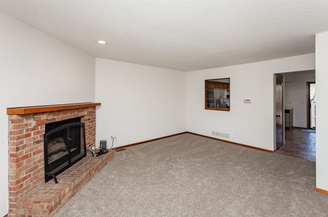 1517 Little Bluestem Court A12, Ames, IA 50014