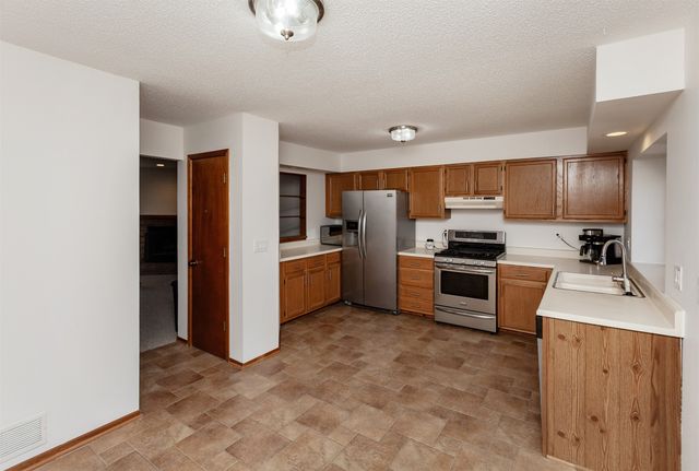 1517 Little Bluestem Court A12, Ames, IA 50014