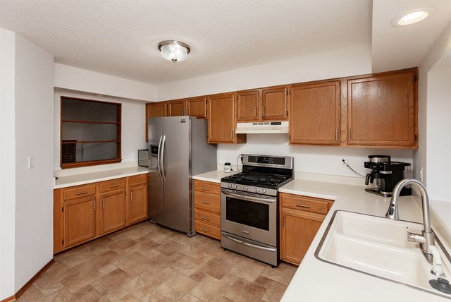 1517 Little Bluestem Court A12, Ames, IA 50014