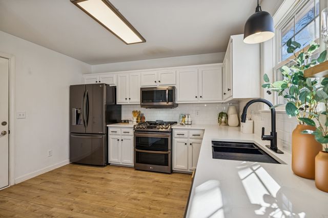 1601 Bryson Cv, Thompsons Station, TN 37179