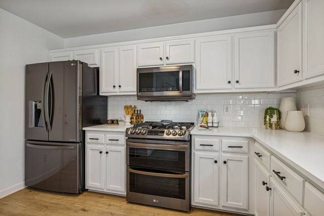 1601 Bryson Cv, Thompsons Station, TN 37179