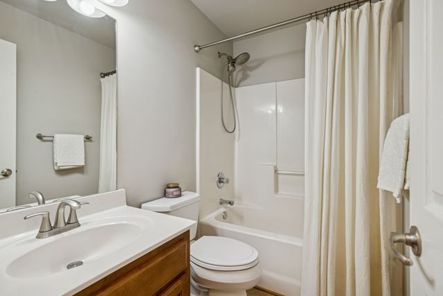 1601 Bryson Cv, Thompsons Station, TN 37179