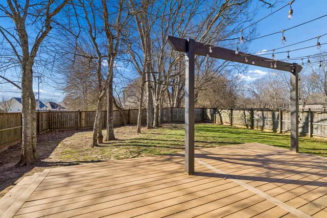 1601 Bryson Cv, Thompsons Station, TN 37179