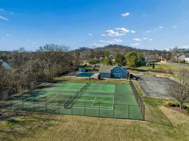 1601 Bryson Cv, Thompsons Station, TN 37179