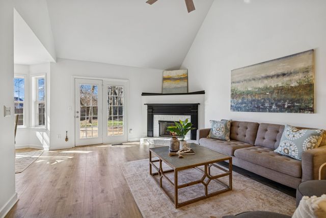 1601 Bryson Cv, Thompsons Station, TN 37179