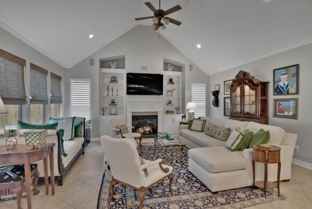 340 Pierremont Road, Shreveport, LA 71106