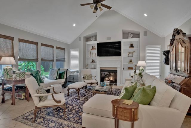 340 Pierremont Road, Shreveport, LA 71106