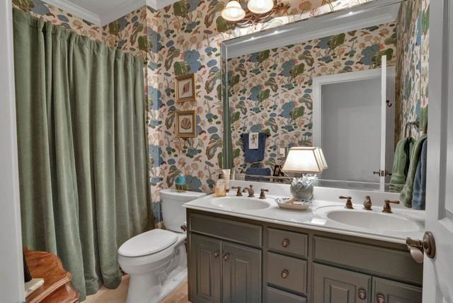 340 Pierremont Road, Shreveport, LA 71106