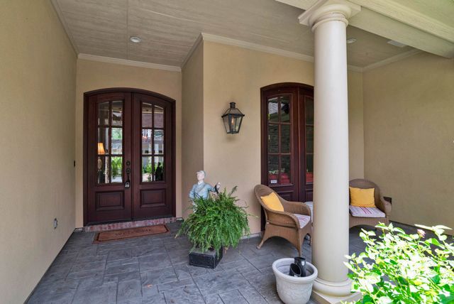 340 Pierremont Road, Shreveport, LA 71106