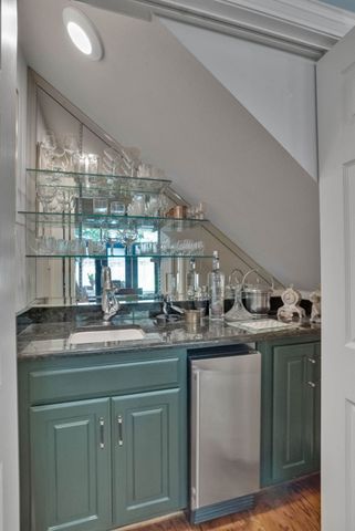 340 Pierremont Road, Shreveport, LA 71106