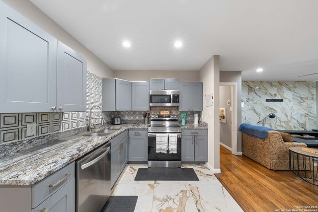 435 Savannah, San Antonio, TX 78213