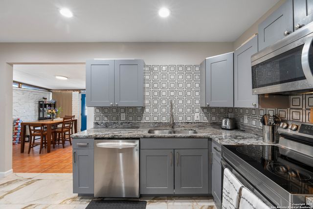 435 Savannah, San Antonio, TX 78213