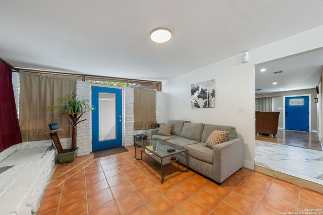 435 Savannah, San Antonio, TX 78213