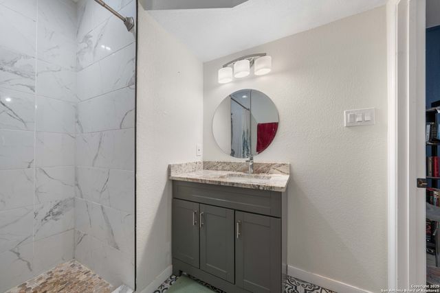 435 Savannah, San Antonio, TX 78213