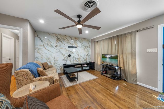 435 Savannah, San Antonio, TX 78213