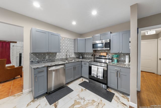 435 Savannah, San Antonio, TX 78213