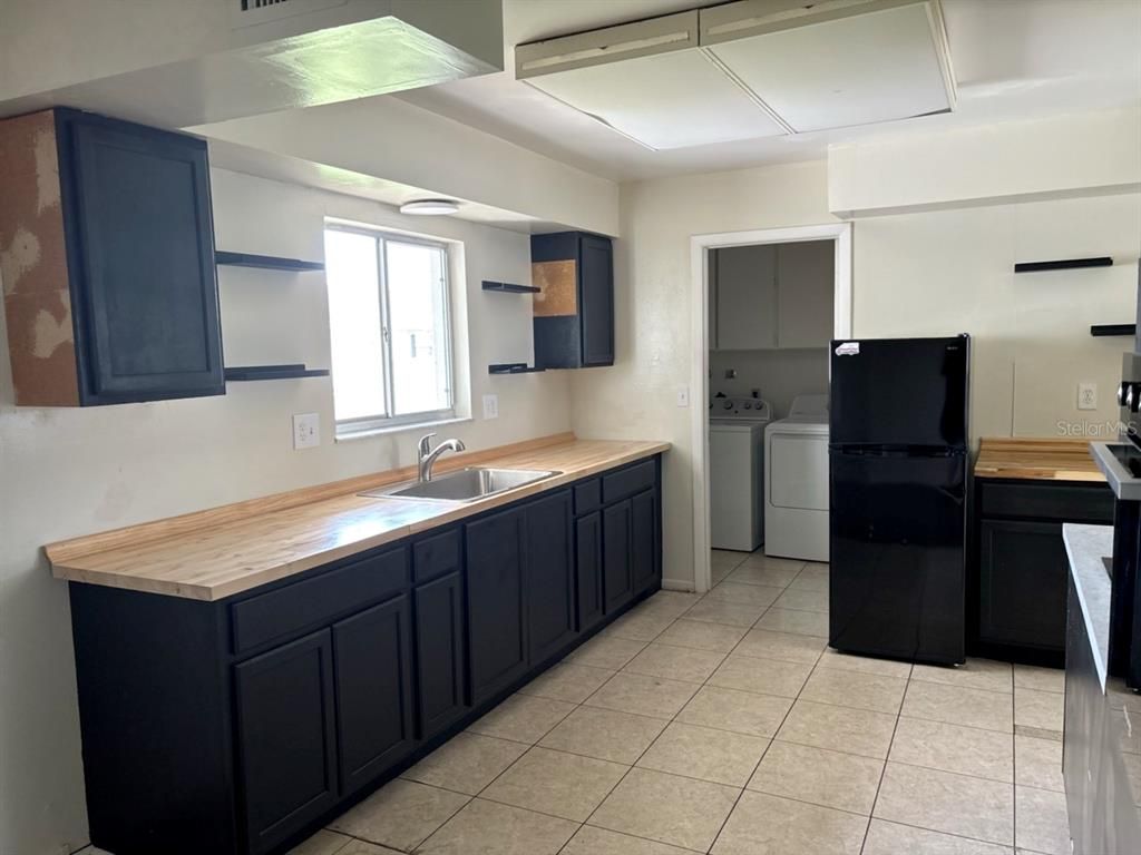 Image 8 of property listing at 1515 DANBURY DRIVE, Sun City Center, FL 33573
