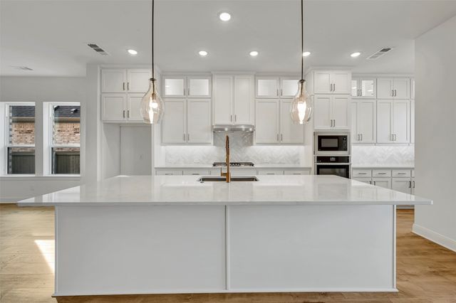 212 Harmony Way N, Northlake, TX 76247